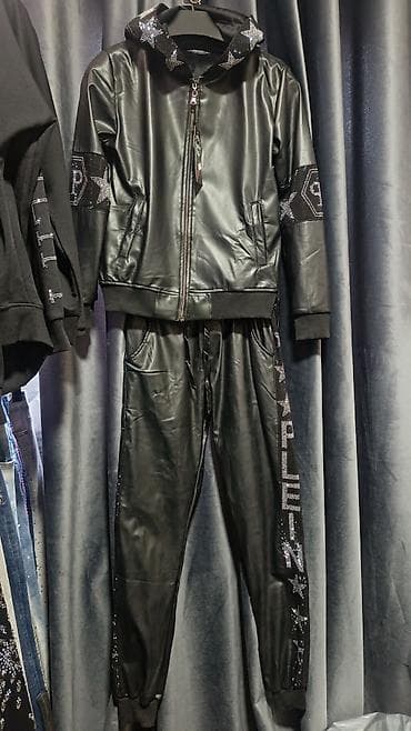 Продаю костюмы по 4500 сом размеры at lalafo.kg Продаю костюмы по 4500 сом размеры