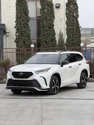 Toyota Highlander: 2021 г., 3.5 л, Автомат, Бензин, Кроссовер at lalafo.kg Toyota Highlander: 2021 г., 3.5 л, Автомат, Бензин, Кроссовер