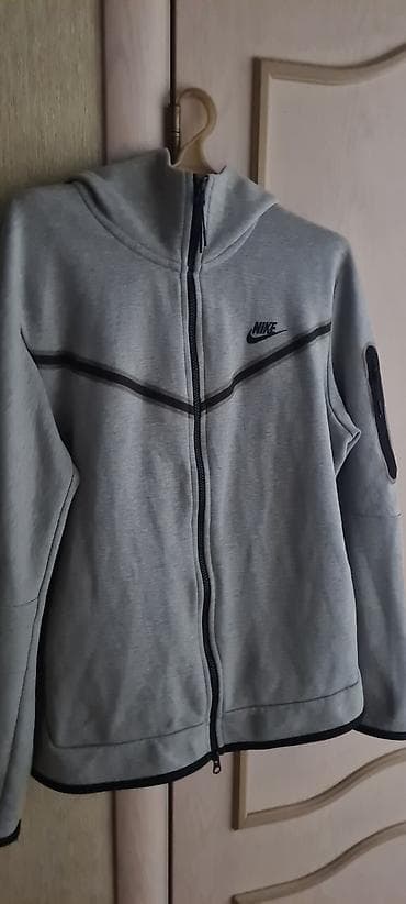 Nike tech flecce Original
Размер L
Состояние на последней фотке at lalafo.kg Nike tech flecce Original
Размер L
Состояние на последней фотке