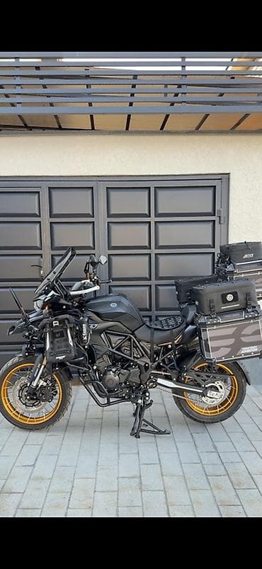 Турэндуро мотоцикл Benelli TRK 552X Adventure (черный мат) с at lalafo.kg Турэндуро мотоцикл Benelli TRK 552X Adventure (черный мат) с