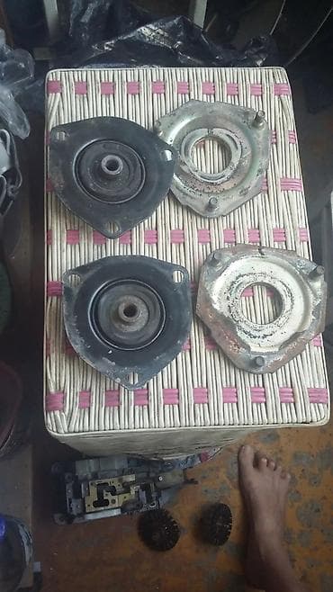 Опорная подушка амортизатора Nissan 2005 г., Б/у, Оригинал, США at lalafo.kg Опорная подушка амортизатора Nissan 2005 г., Б/у, Оригинал, США