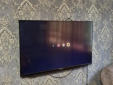 Телевизор Skyworth, диагональ примерно 43–50" (узкие рамки, настенное at lalafo.kg Телевизор Skyworth, диагональ примерно 43–50" (узкие рамки, настенное