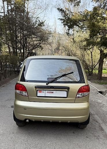 Microcar: Компактный городской хэтчбек 5 дверей, золотистый металлик. Кузов и at lalafo.kg — 4 Microcar: Компактный городской хэтчбек 5 дверей, золотистый металлик. Кузов и — 4