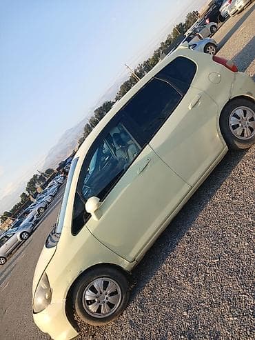 Honda Fit: 2002 г., Бензин at lalafo.kg Honda Fit: 2002 г., Бензин