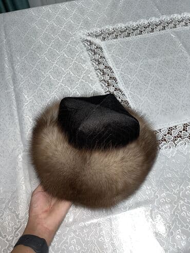 Тебетей из меха куницы и бархата — это сочетание престижного внешнего at lalafo.kg Тебетей из меха куницы и бархата — это сочетание престижного внешнего