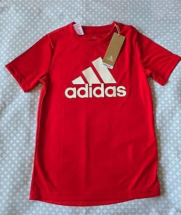 Комплект, цвет - Красный at lalafo.kg Комплект, цвет - Красный