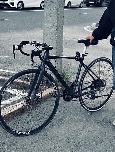 Городской/шоссейный велосипед с плоским рулём at lalafo.kg Городской/шоссейный велосипед с плоским рулём