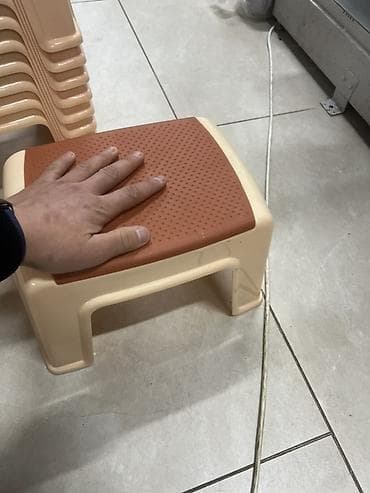 Тигүүчүлөр үчүн отургучтар: Табуретка, Жаңы, Желим, Бүктөө эмес lalafo.kg да — 3 Тигүүчүлөр үчүн отургучтар: Табуретка, Жаңы, Желим, Бүктөө эмес — 3