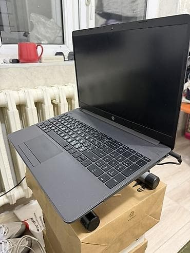 Ноутбук HP 15.6" - Экран 15.6", матовый, тонкие рамки - Клавиатура at lalafo.kg Ноутбук HP 15.6" - Экран 15.6", матовый, тонкие рамки - Клавиатура