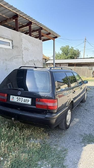Volkswagen Passat: 1994 г., Универсал at lalafo.kg Volkswagen Passat: 1994 г., Универсал