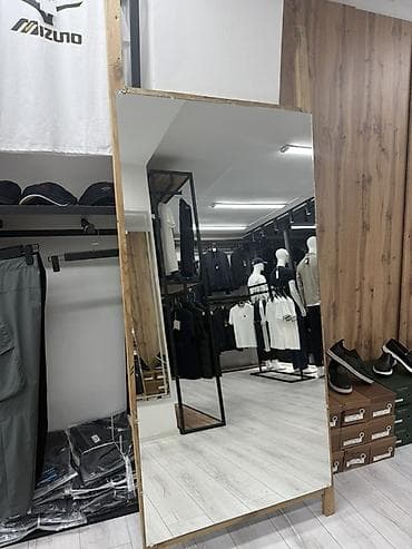 Напольное зеркало в деревянной раме - Тип: напольное, одностороннее - at lalafo.kg Напольное зеркало в деревянной раме - Тип: напольное, одностороннее -