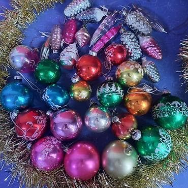 Ёлочные игрушки советские -33 штуки. Цена за всё что на фото -1000 at lalafo.kg Ёлочные игрушки советские -33 штуки. Цена за всё что на фото -1000