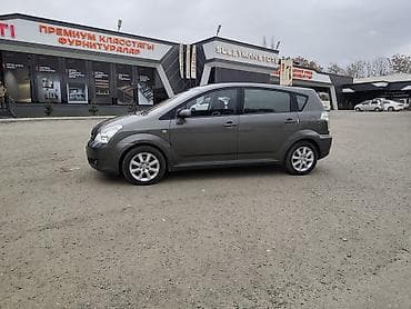 Toyota Corolla Verso: 2005 г., 1.6 л, Ручные, Бензин, Минивэн at lalafo.kg Toyota Corolla Verso: 2005 г., 1.6 л, Ручные, Бензин, Минивэн