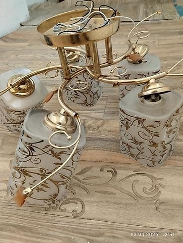 Потолочная люстра с 5 плафонами. - Каркас и декоративные элементы — at lalafo.kg Потолочная люстра с 5 плафонами. - Каркас и декоративные элементы —