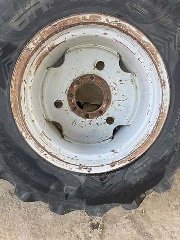 Колеса в сборе R 20, Пара, С/х техника, Железные, отверстий - 8 at lalafo.kg Колеса в сборе R 20, Пара, С/х техника, Железные, отверстий - 8