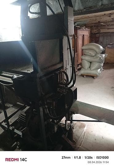 Продаётся гидравлический станок для изготовления грибных блоков at lalafo.kg Продаётся гидравлический станок для изготовления грибных блоков