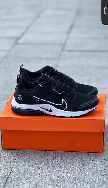 Мужские кроссовки, 42, Nike, Новый, цвет - Черный at lalafo.kg Мужские кроссовки, 42, Nike, Новый, цвет - Черный