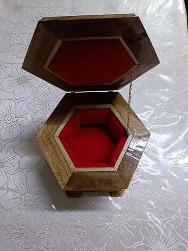 ПРОДАЁТСЯ ШКАТУЛКА РУЧНОЙ РАБОТЫ 🔥 ЦЕНА 1500 СОМ🔥 СДЕЛАНО ИЗ ДЕРЕВА at lalafo.kg — 1 ПРОДАЁТСЯ ШКАТУЛКА РУЧНОЙ РАБОТЫ 🔥 ЦЕНА 1500 СОМ🔥 СДЕЛАНО ИЗ ДЕРЕВА — 1