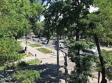 3 комнаты, 80 м², Сталинка, 3 этаж, Косметический ремонт at lalafo.kg 3 комнаты, 80 м², Сталинка, 3 этаж, Косметический ремонт