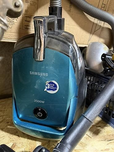 Пылесос Samsung, мощность 2000 Вт. Основные особенности: - Мощный at lalafo.kg Пылесос Samsung, мощность 2000 Вт. Основные особенности: - Мощный