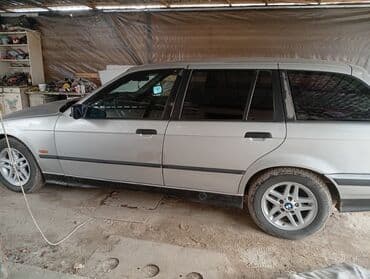 BMW 3 series: 1999 г., 1.6 л, Механика, Бензин, Универсал at lalafo.kg BMW 3 series: 1999 г., 1.6 л, Механика, Бензин, Универсал
