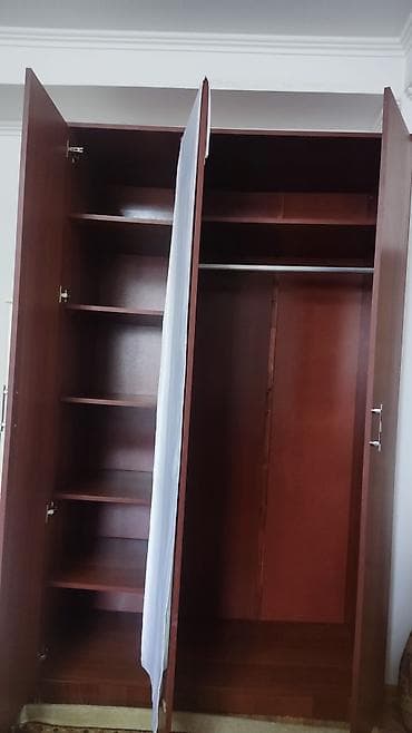 Офис эмереги: Шифоньерлер, кийидер үчүн шкафтар, Түз, ЛДСП lalafo.kg да — 1 Офис эмереги: Шифоньерлер, кийидер үчүн шкафтар, Түз, ЛДСП — 1