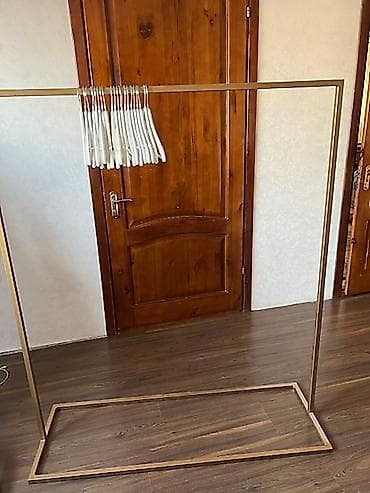 Продаю кронштейны доя одежды 1 кронштейн 2 метра длина отлично at lalafo.kg Продаю кронштейны доя одежды 1 кронштейн 2 метра длина отлично