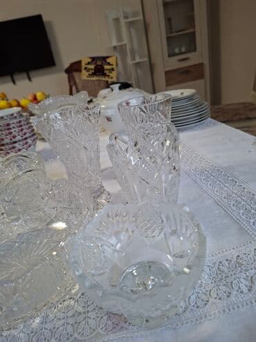 растоечный шкаф: Набор столовой и чайной посуды, а также хрустальные вазы/салатники at lalafo.kg — 4 растоечный шкаф: Набор столовой и чайной посуды, а также хрустальные вазы/салатники — 4