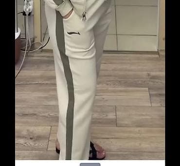 Штаны, С карманами, С лампасами, Китай, Трикотаж, Осень-весна at lalafo.kg Штаны, С карманами, С лампасами, Китай, Трикотаж, Осень-весна