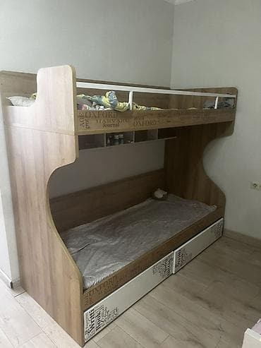 Двухъярусная детская кровать, ЛДСП, цвет - Коричневый at lalafo.kg Двухъярусная детская кровать, ЛДСП, цвет - Коричневый