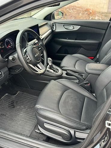 Kia K3: 2021 г., 1.6 л, Автомат, Бензин, Седан at lalafo.kg Kia K3: 2021 г., 1.6 л, Автомат, Бензин, Седан