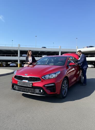 Kia Cerato: 2018 г., 1.6 л, Автомат, Бензин, Седан lalafo.kg да Kia Cerato: 2018 г., 1.6 л, Автомат, Бензин, Седан