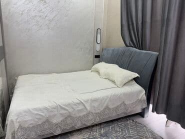 Двуспальная кровать, Б/у, С матрасом, длина - 2 см at lalafo.kg Двуспальная кровать, Б/у, С матрасом, длина - 2 см