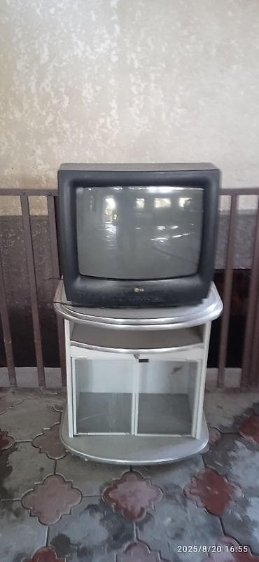 Продаю телевизор LG с тумбочкой lalafo.kg да — 3 Продаю телевизор LG с тумбочкой — 3