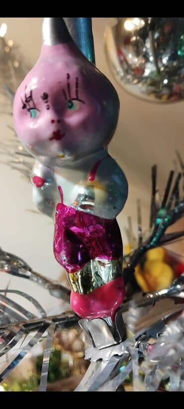 Ёлочная игрушка ЧИППОЛИНО на прищепке 1960е годы коллекционное at lalafo.kg Ёлочная игрушка ЧИППОЛИНО на прищепке 1960е годы коллекционное