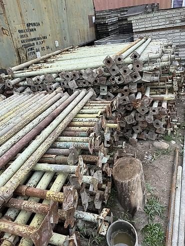 Строительные винтовые домкраты (монолитные стойки) - Тип at lalafo.kg Строительные винтовые домкраты (монолитные стойки) - Тип