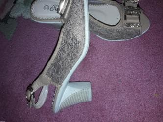 Почти новые. размер 36-37. очень удобная. средний каблук за 500 отдам at lalafo.kg Почти новые. размер 36-37. очень удобная. средний каблук за 500 отдам