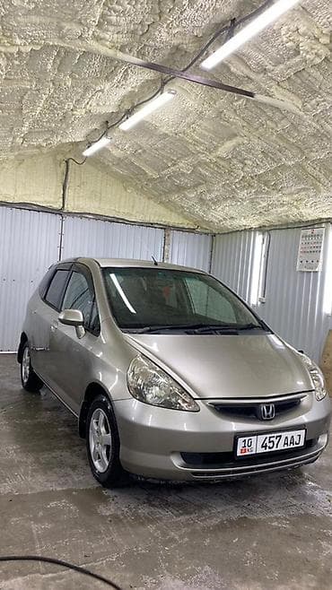 Honda Fit: 2004 г., 1.5 л, Автомат, Бензин, Хэтчбэк at lalafo.kg Honda Fit: 2004 г., 1.5 л, Автомат, Бензин, Хэтчбэк