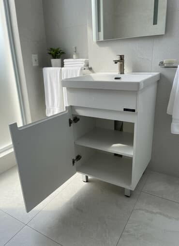 Тумба для ванны, С раковиной, цвет - Белый at lalafo.kg Тумба для ванны, С раковиной, цвет - Белый