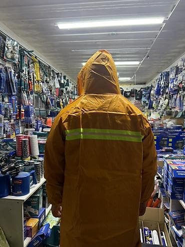 Сапаты аябай мыкты Дождевик-плащ с капюшоном, оранжевый - Материал at lalafo.kg Сапаты аябай мыкты Дождевик-плащ с капюшоном, оранжевый - Материал