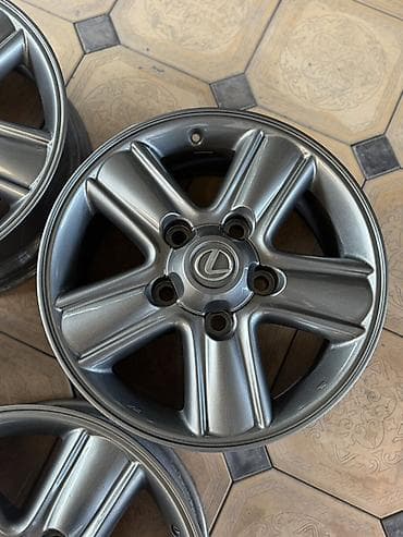 Литые Диски R 18 Lexus, Комплект, отверстий - 5, Б/у at lalafo.kg Литые Диски R 18 Lexus, Комплект, отверстий - 5, Б/у