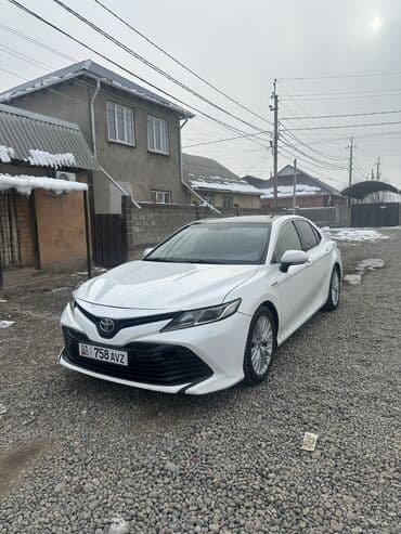 Toyota Camry: 2018 г., 2.5 л, Автомат, Гибрид, Седан at lalafo.kg Toyota Camry: 2018 г., 2.5 л, Автомат, Гибрид, Седан