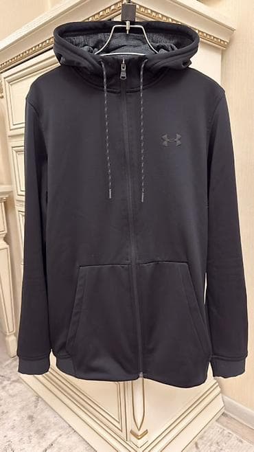 Мужской спортивный костюм Under Armour, черный Состав комплекта: - at lalafo.kg Мужской спортивный костюм Under Armour, черный Состав комплекта: -