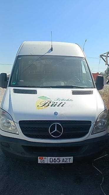Mercedes-Benz Sprinter — кузов фургон, передний вид на белом цвете с lalafo.kg да Mercedes-Benz Sprinter — кузов фургон, передний вид на белом цвете с