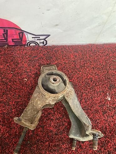 Подушка мотора Toyota 2003 г., Б/у, Оригинал, Япония at lalafo.kg Подушка мотора Toyota 2003 г., Б/у, Оригинал, Япония