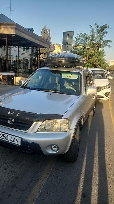 Honda CR-V: 2000 г., 2 л, Автомат, Бензин, Внедорожник at lalafo.kg Honda CR-V: 2000 г., 2 л, Автомат, Бензин, Внедорожник