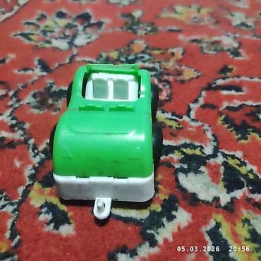 Игрушечная машинка-пикап (мини) - Материал: пластик - Цвет: зелёный at lalafo.kg Игрушечная машинка-пикап (мини) - Материал: пластик - Цвет: зелёный