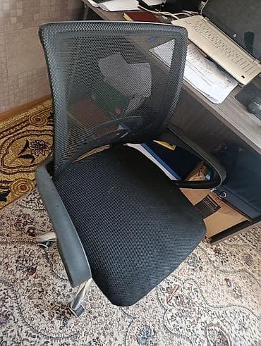 Офис шкафтары: Офис креслолор, Колдонулган, Дөңгөлөктүү, түсү - Кара lalafo.kg да — 3 Офис шкафтары: Офис креслолор, Колдонулган, Дөңгөлөктүү, түсү - Кара — 3