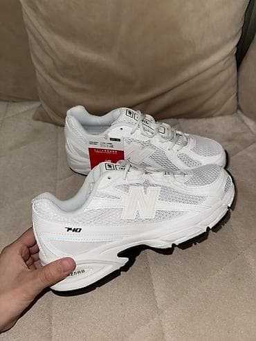 Новые Кроссовки New Balance 740. заказывала с японии и прогадала с at lalafo.kg Новые Кроссовки New Balance 740. заказывала с японии и прогадала с