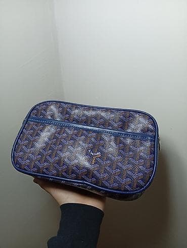 Сумка-клатч/кроссбоди в фирменном стиле Goyard.Темно синий С at lalafo.kg Сумка-клатч/кроссбоди в фирменном стиле Goyard.Темно синий С